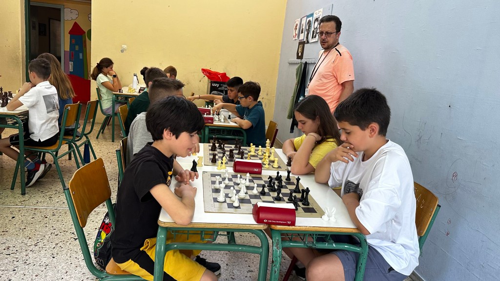 Σχολικά πρωταθλήματα Ηλιούπολης στο σκάκι: για μια ακόμα φορά μια πραγματική γιορτή για τους μαθητές της&nbsp;πόλης